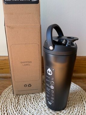 HydroJug shaker insulated 
24 oz black